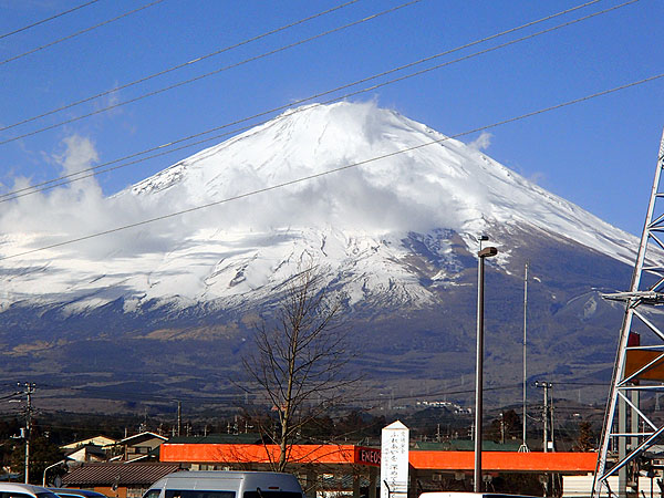 道の駅「おやま」から見た富士山